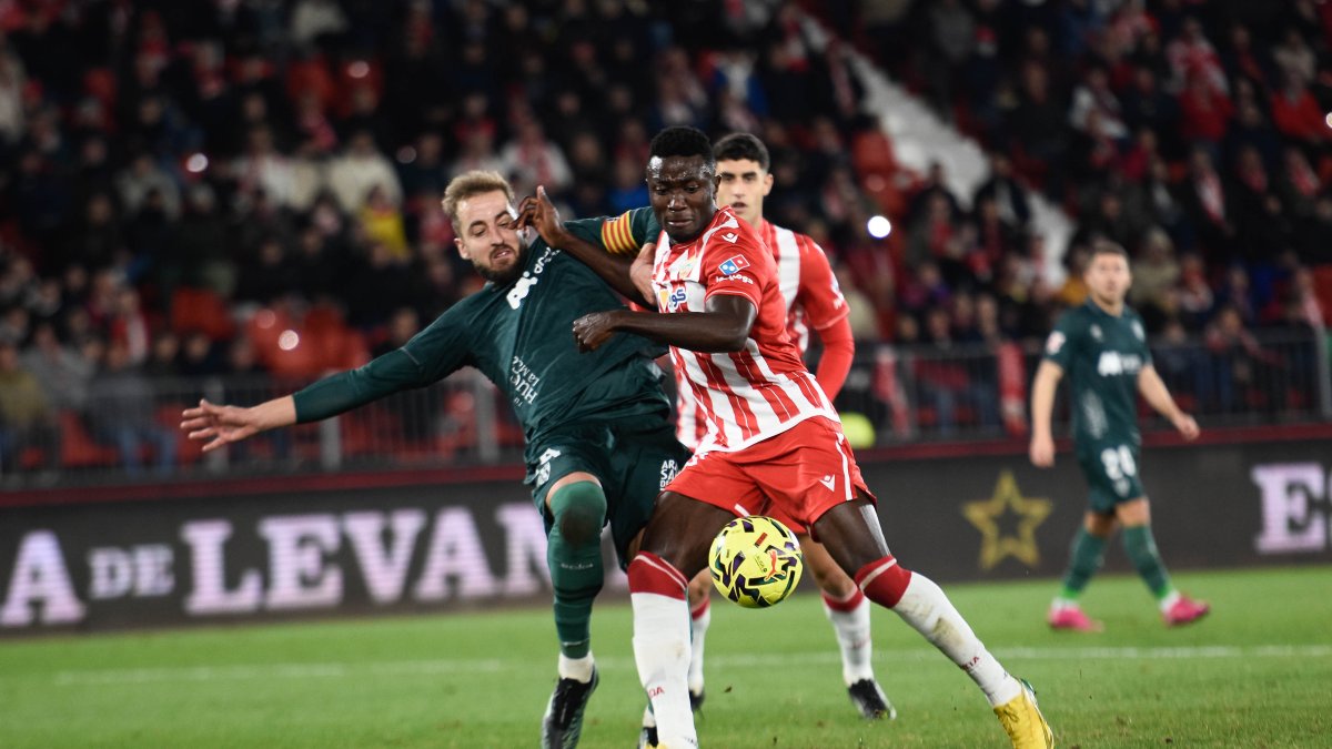 Jorge Pulido acabará la temporada en la SD Huesca.