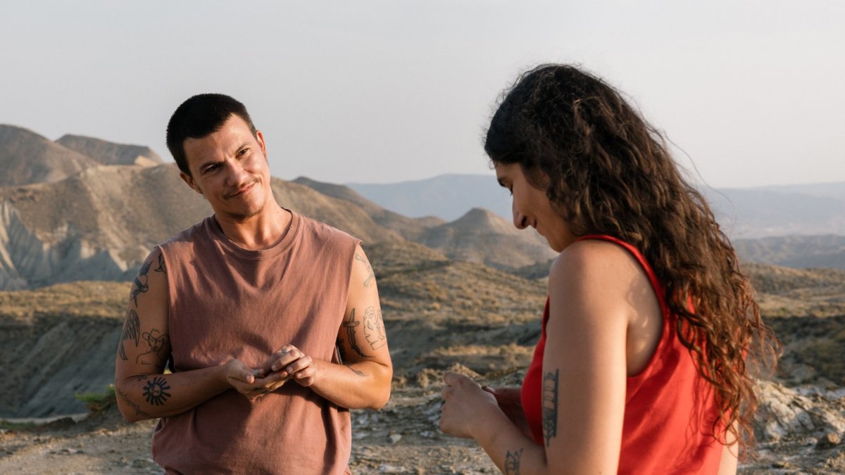 Los actores Silver y Herminia Loh, en un fotograma de ‘Iván & Hadoum’.