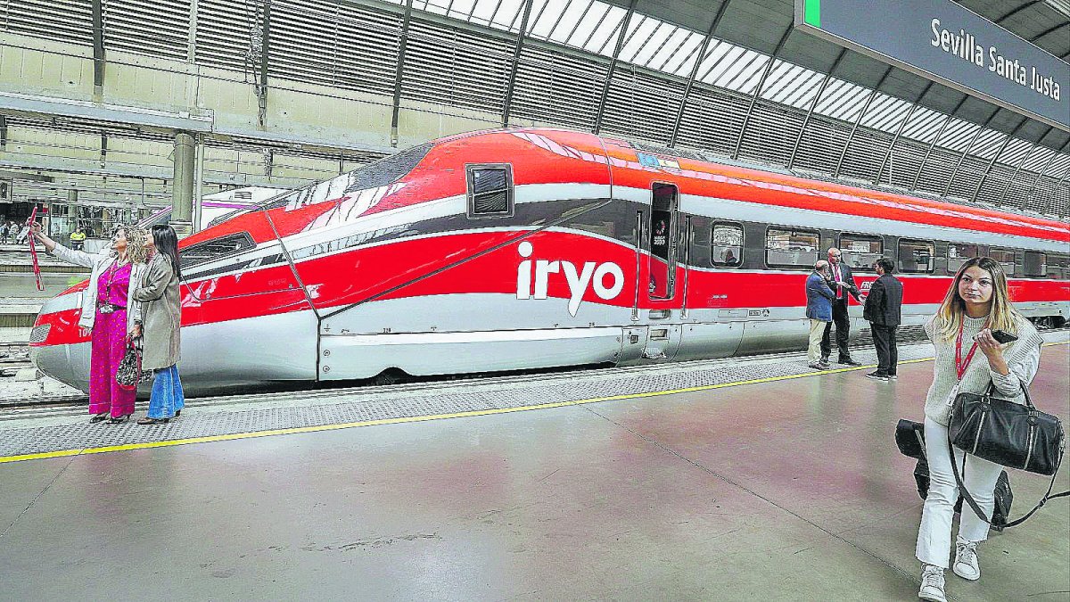 Un tren Iryo (Hitachi), de la compañía que dirige Carlos Bertomeu, ejecutivo también de Air Nostrum.