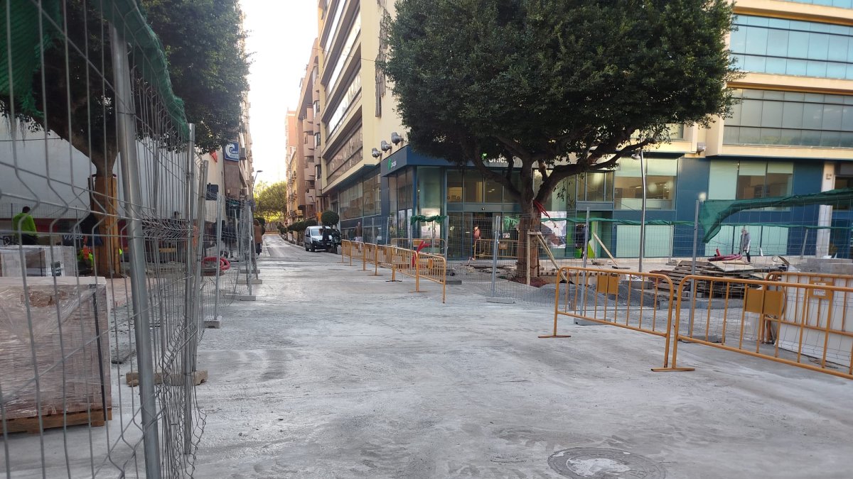 La calle General Tamayo ya está abierta al tráfico