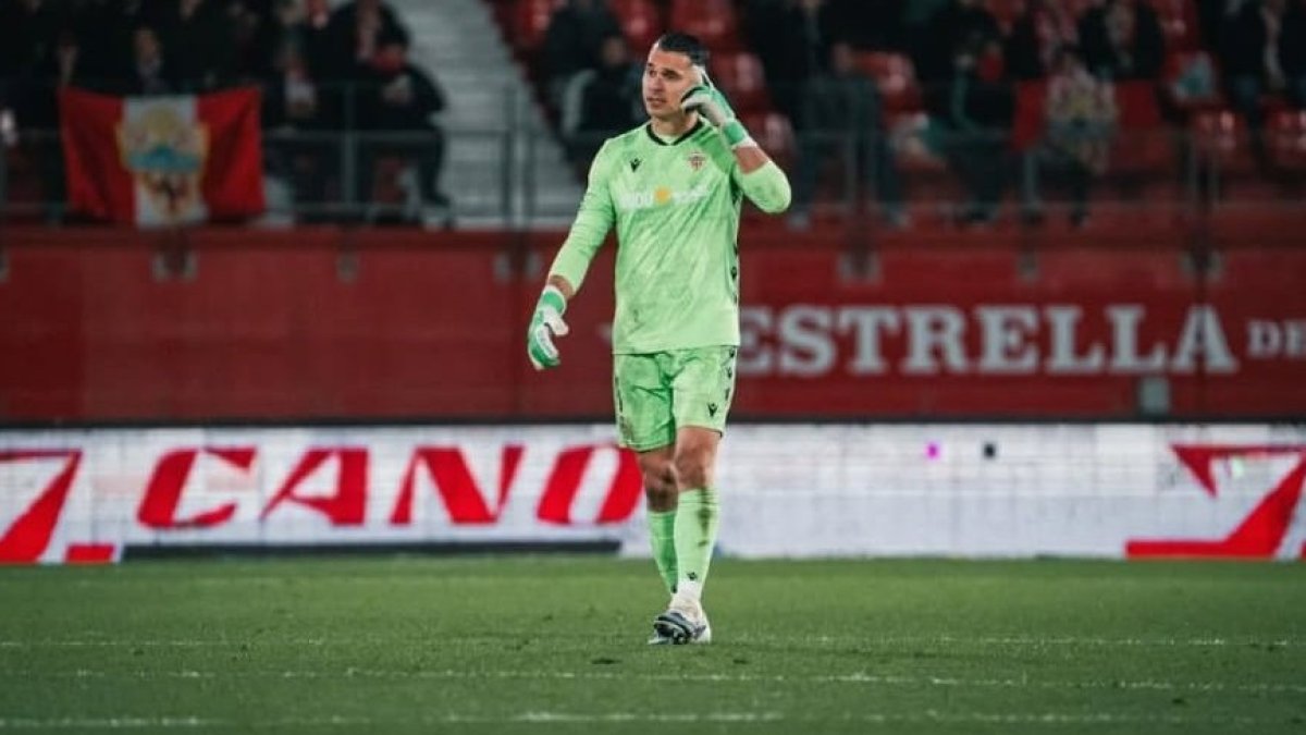 Andrés Fernández pide cabeza en los partidos.