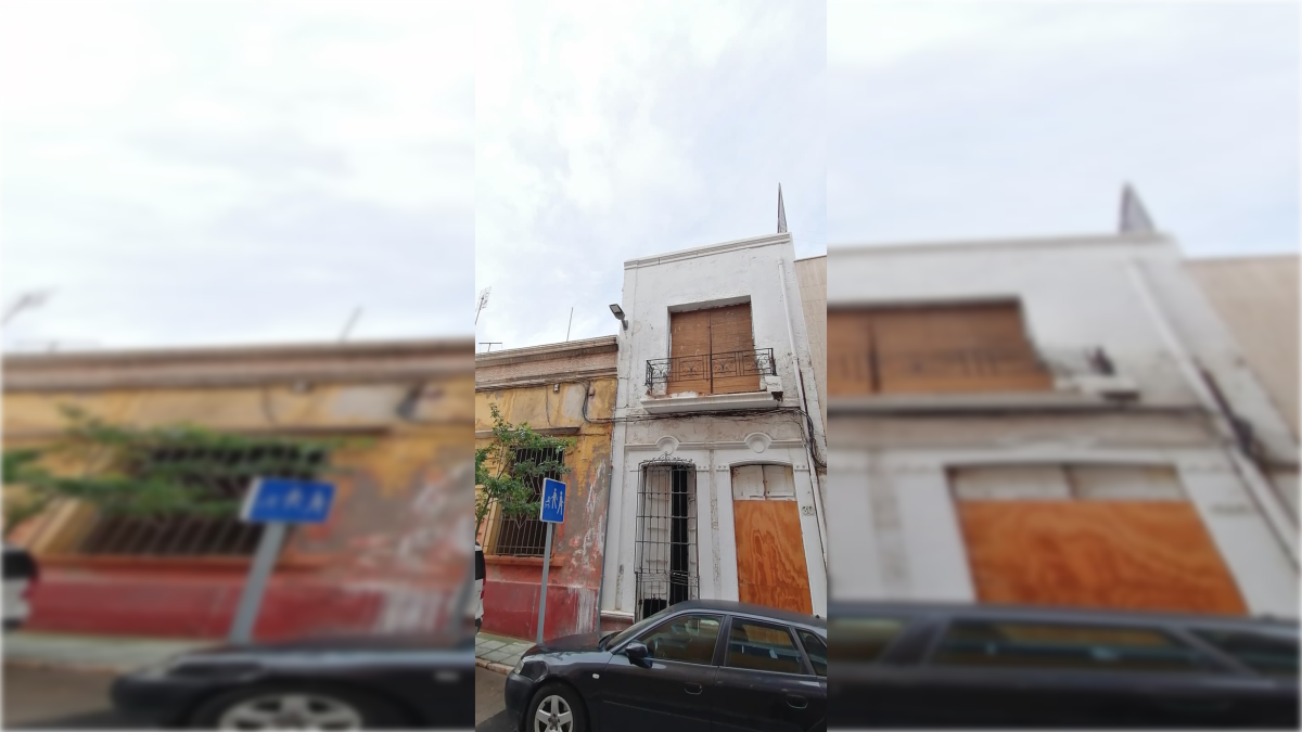 Vivienda abandonada que se encuentra en mal estado de salubridad