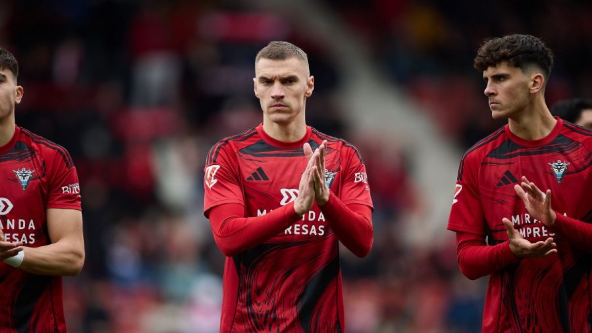 Vaya par de jabatos Nikola Maras y Selvi Clua ante Las Palmas.