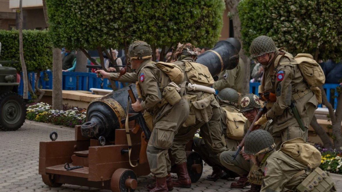 Imagen de la recreación histórica de la II Guerra Mundial en Roquetas de Mar.