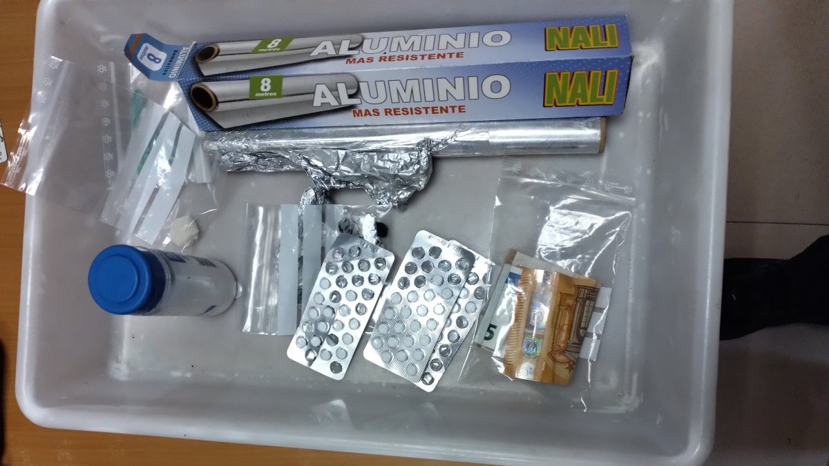 Imagen de las sustancias intervenidas al detenido por la Policía Local de Almería.