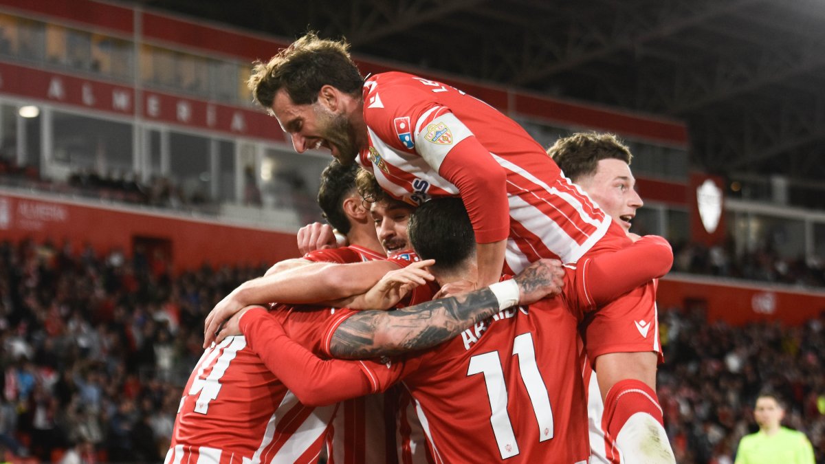 El Almería es una piña y eso lo puede llevar a Primera División.