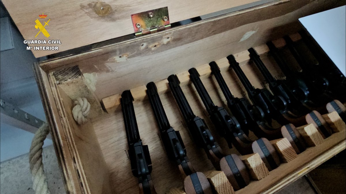 Varias de las armas intervenidas