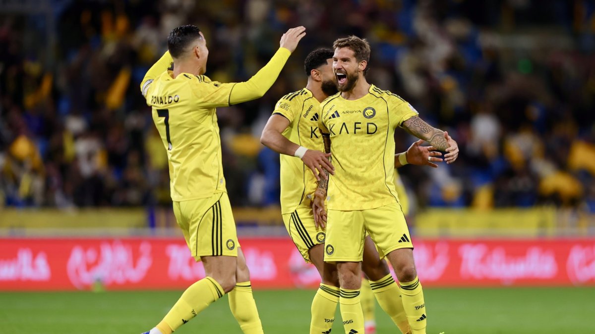 Cristiano Ronaldo sigue celebrando goles en Arabia Saudita.