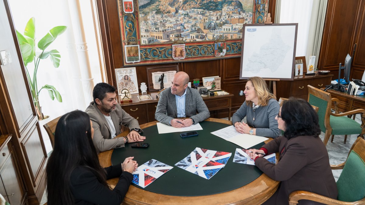 Reunión de trabajo en la Diputación de Almería