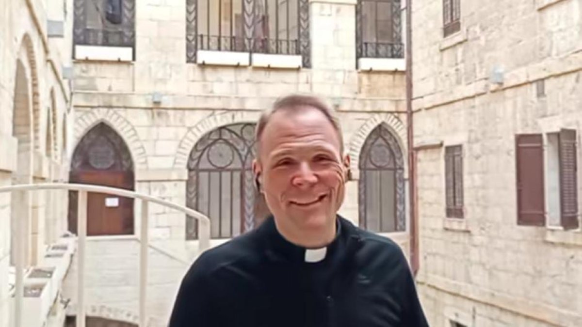 El padre José María Sánchez, párroco de Gádor, habla de su experiencia desde la Ciudad Vieja de Jerusalén.