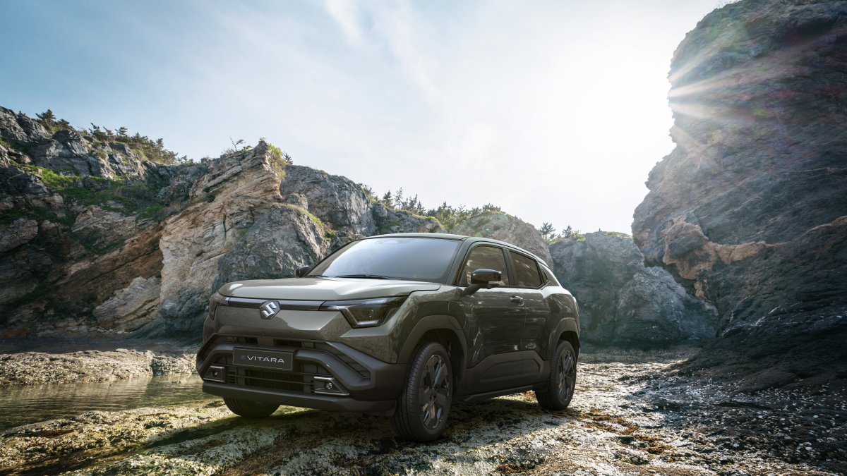 El primer modelo eléctrico de Suzuki está disponible en cinco versiones.