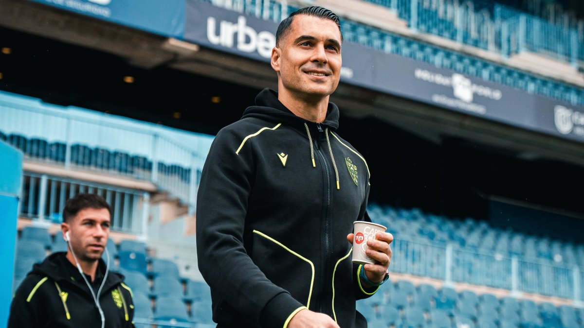 El porterazo del Almería en La Rosaleda.