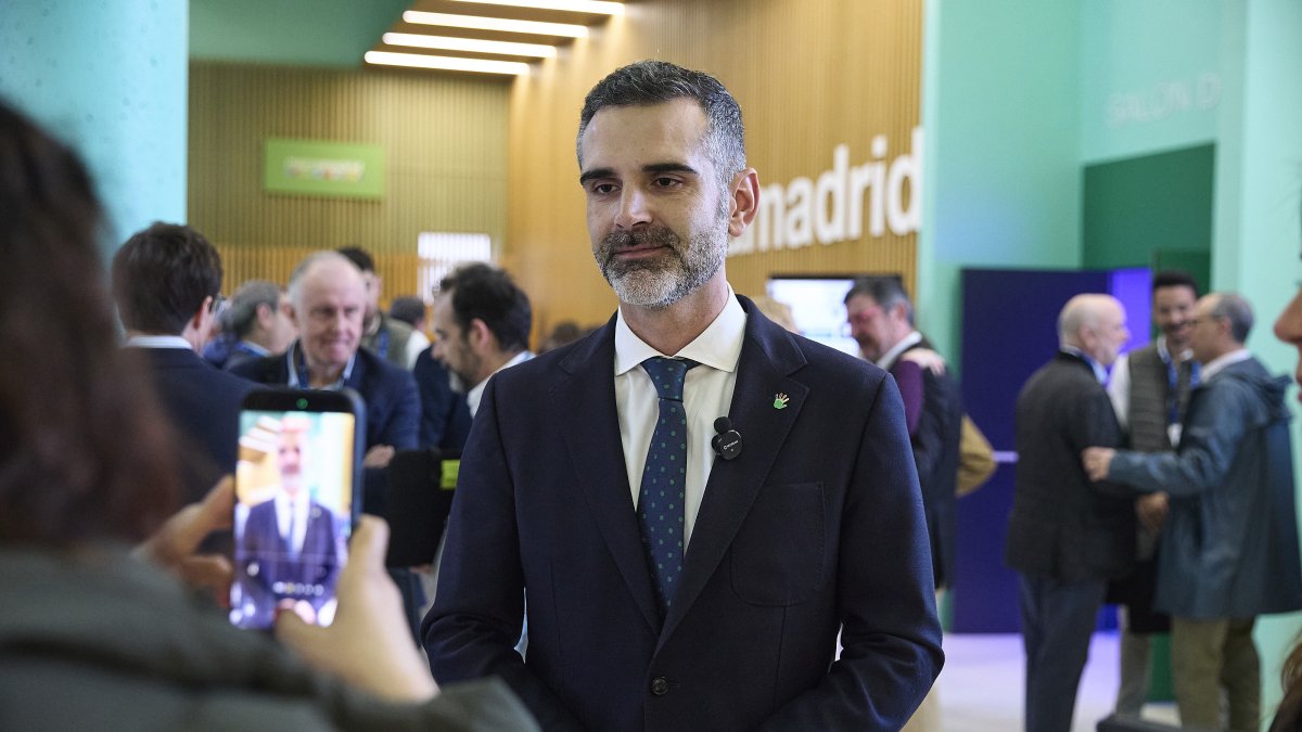 El consejero de Agricultura, Pesca, Agua y Desarrollo Rural de la Junta de Andalucía, Ramón Fernández-Pacheco.