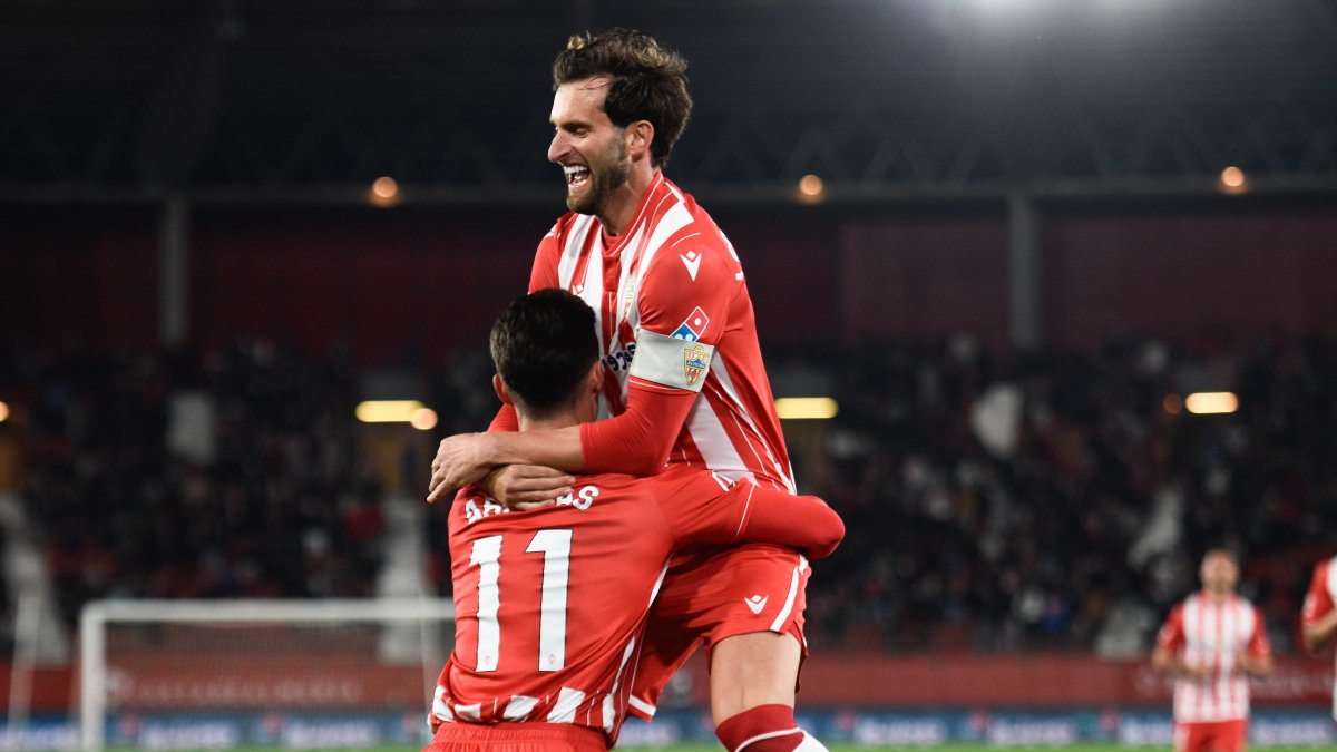 El Almería vuela a Primera División.