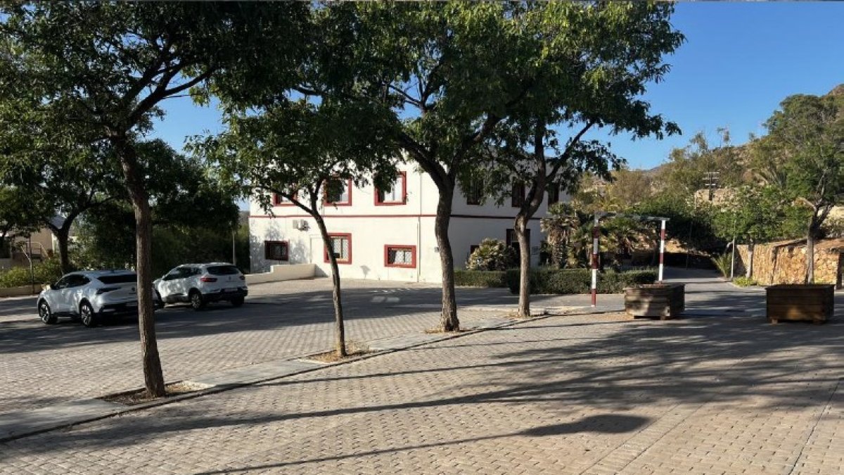 Imagen de la plaza de Rodalquilar