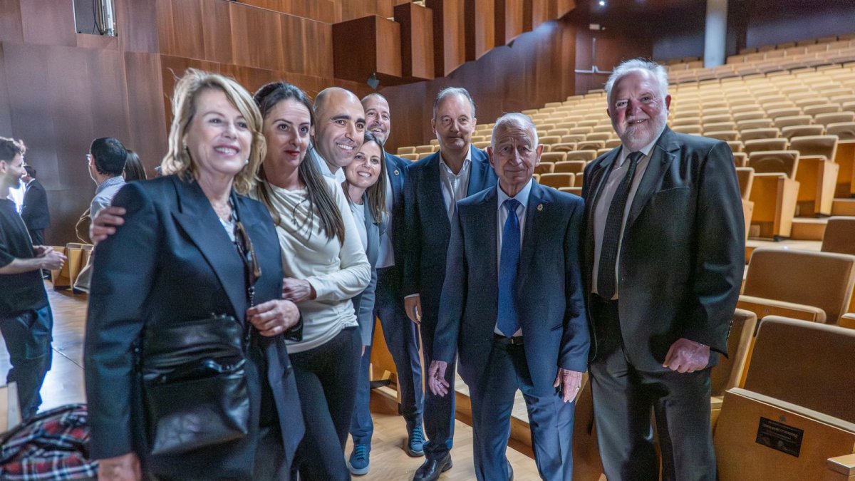 ‘Hoy comienza el futuro del agua’ se desarrolló en Roquetas, gracias a Hidralia y al Ayuntamiento, con personalidades públicas, representantes de entidades locales y del sector del agua.
