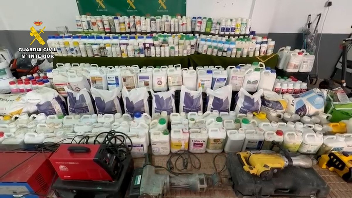 Imagen cedida por la Guardia Civil de los productos robados