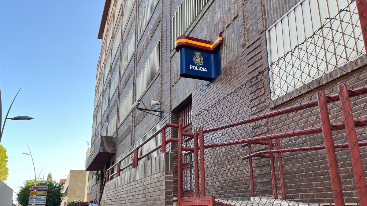 Archivo - Comisaría de Policía Nacional en Almería.