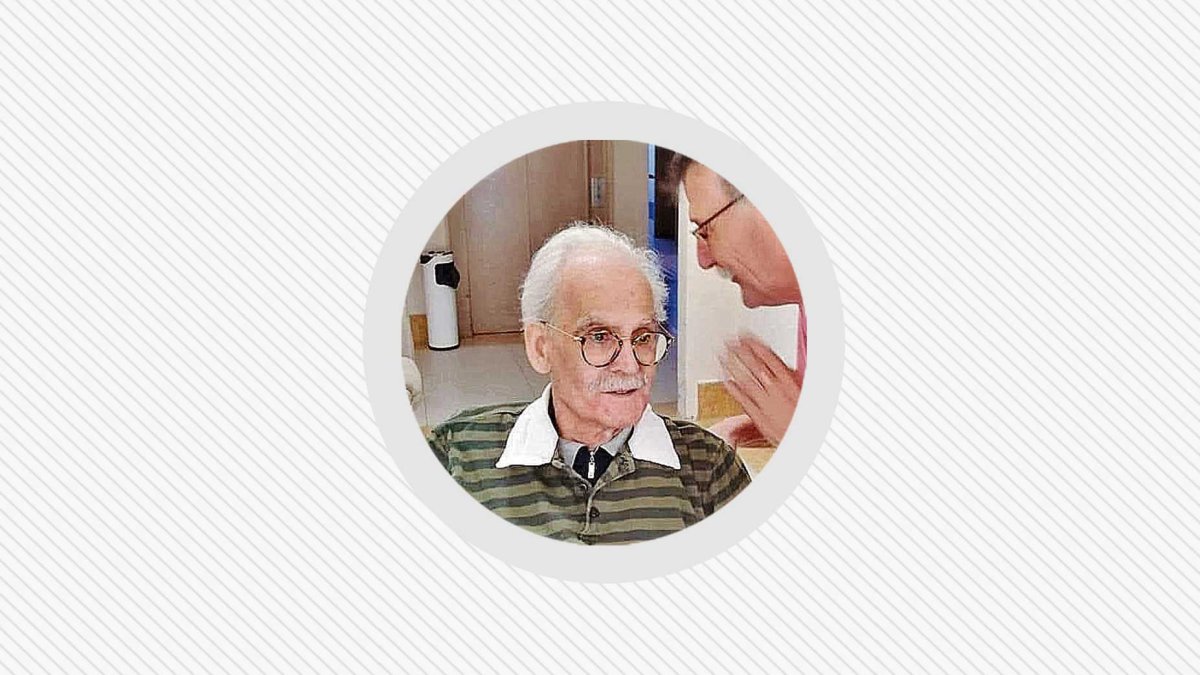 Ballestas a la izquierda junto a su amigo, el autor del artículo.