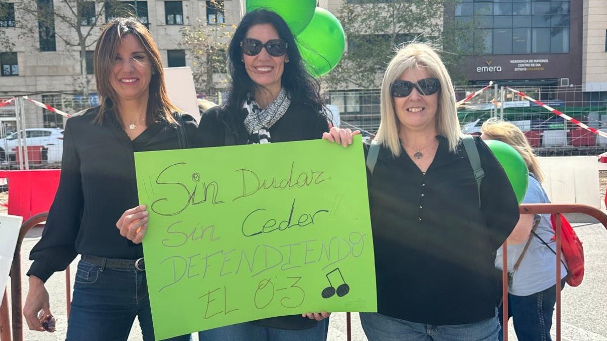Personal de guarderías andaluzas en una manifestación.