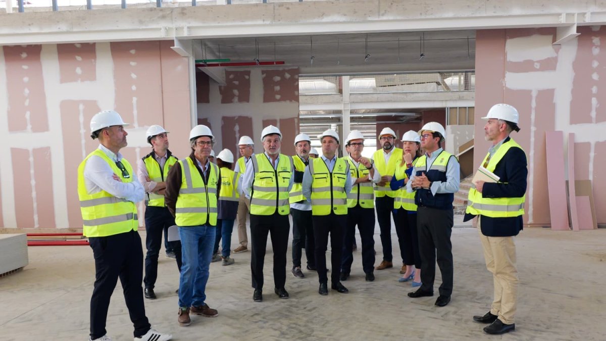 Visita a las obras de pabellones en El Ejido (Almería).