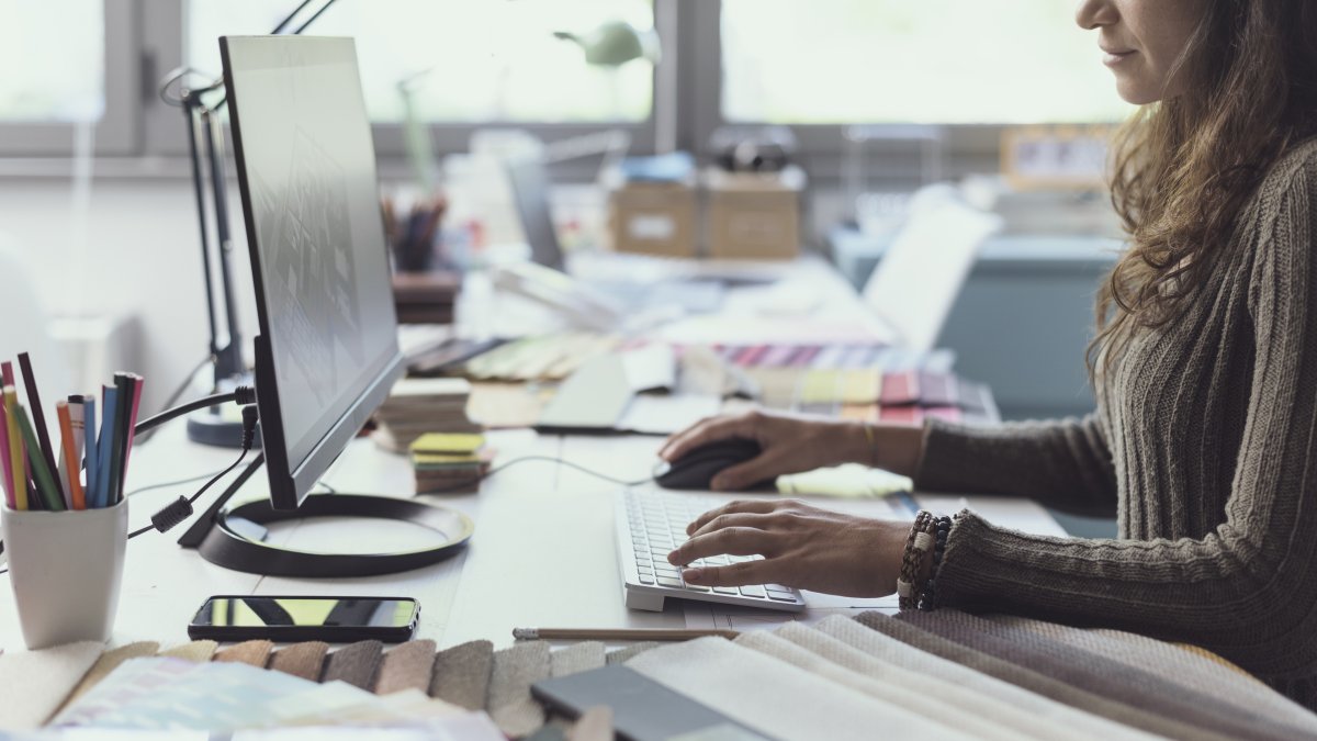 Ocho de las vacantes son de auxiliar administrativo.