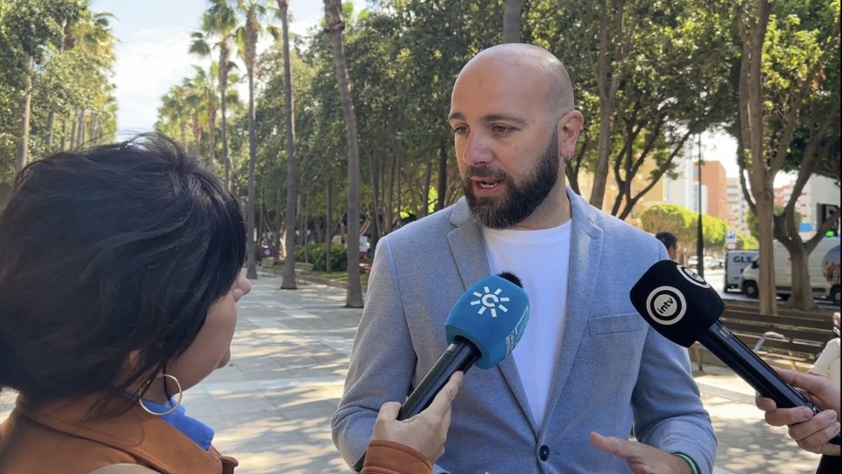 El candidato del PSOE al Parlamento de Andalucía, Juanfra Colomina