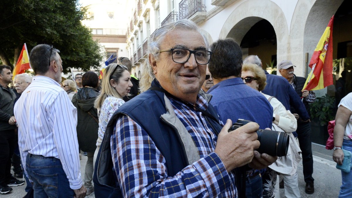 Manuel Morales.
