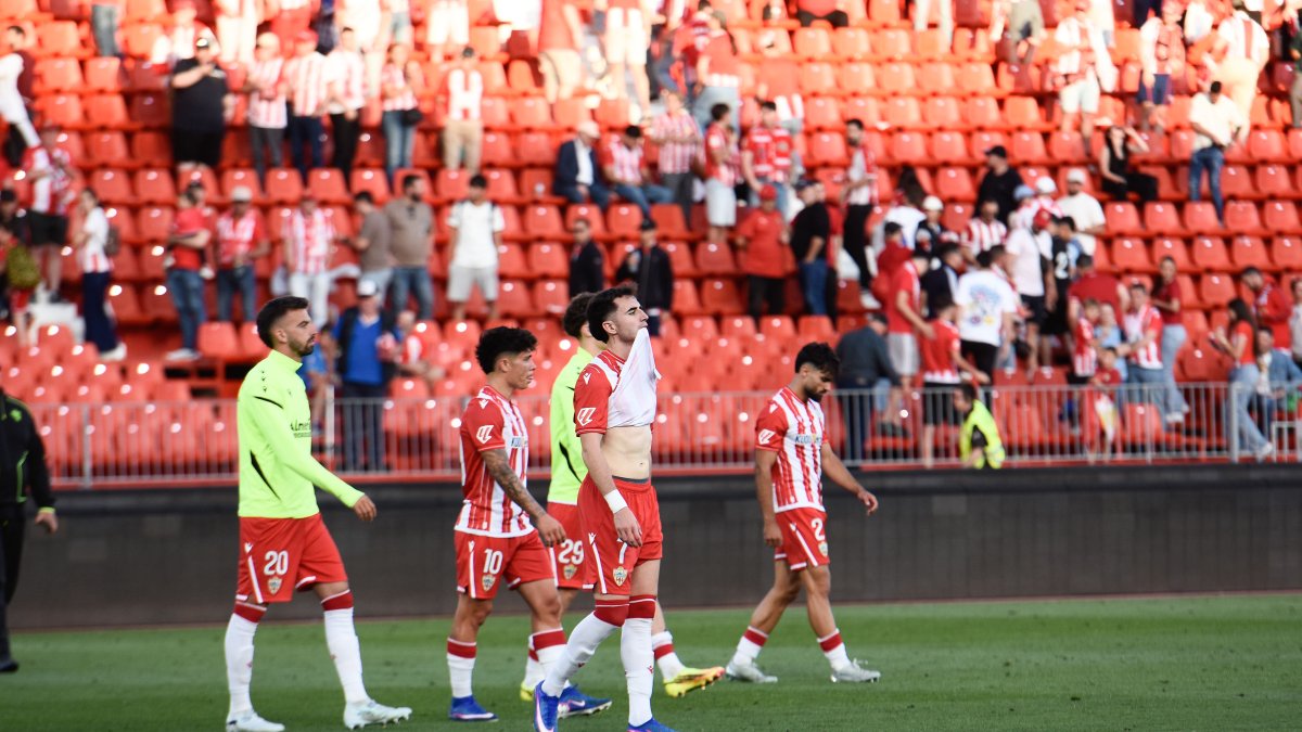 El Almería tiene muy complicado conseguir el objetivo del ascenso a Primera División porque quedan solo dos jornadas.