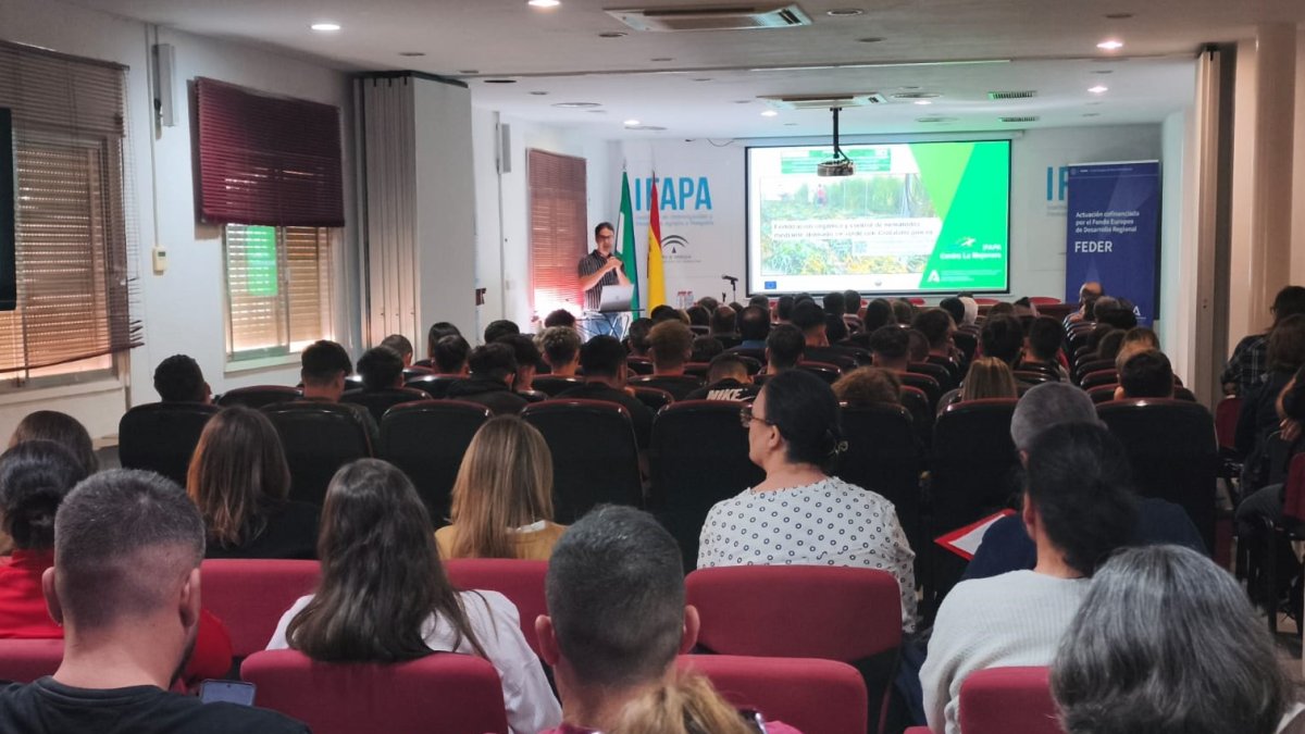 El IFAPA da a conocer en La Mojonera las buenas prácticas en biodiversidad y nutrición del suelo a más de 120 profesiones de la horticultura ecológica
