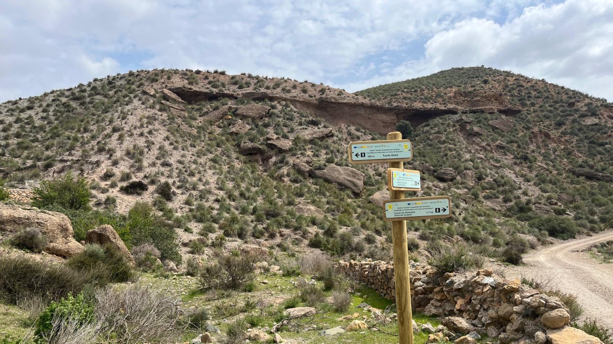 Nuevo sendero de acceso a Fuente Álamo.