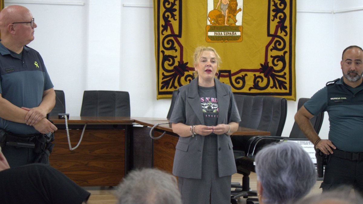 La concejala carbonera, Ángeles Carrillo, durante un acto reciente.