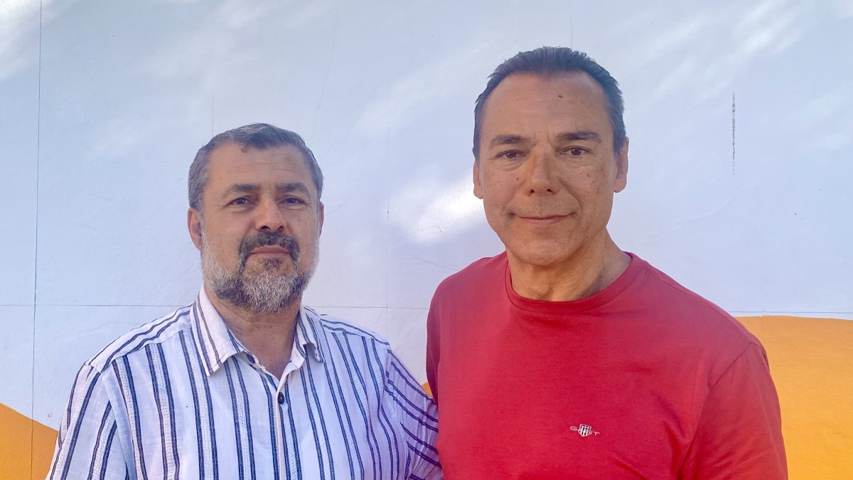 Abdallah Mhanna, imán de Almería junto al periodista Antonio Hermosa.