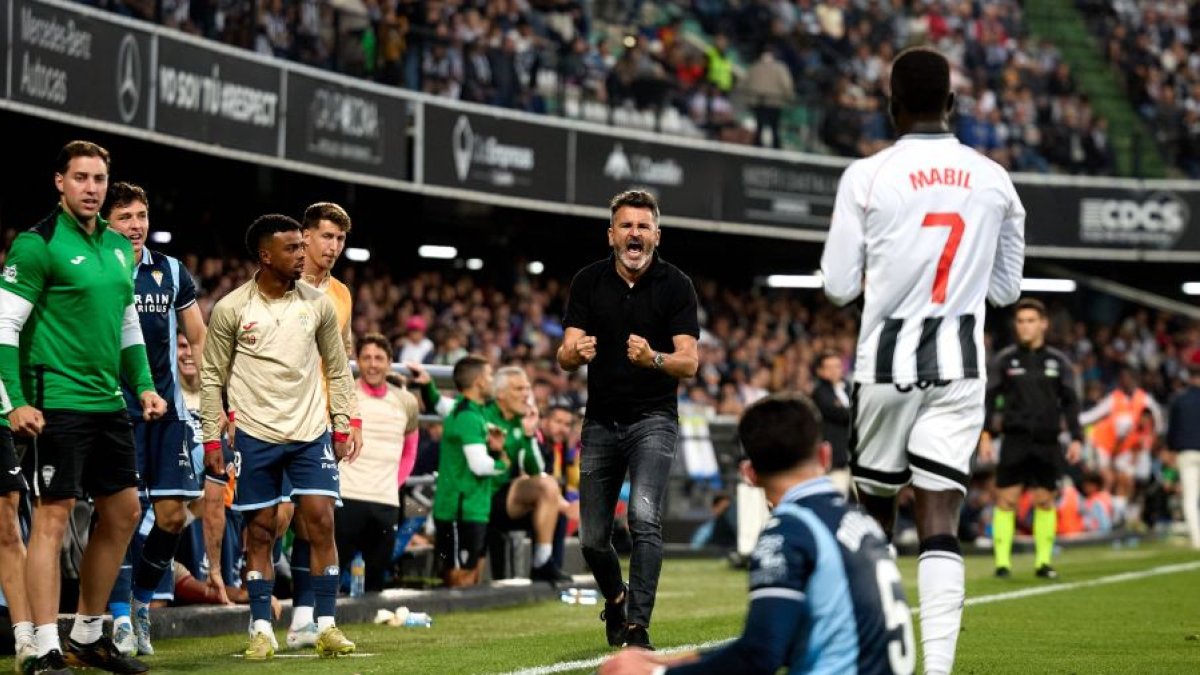 Iván Ania es puro carácter y lo transmite a sus futbolistas.