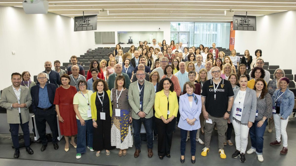 Imagen de grupo de los representantes de servicios de orientación y asesoramiento de toda España reunidos en Castellón