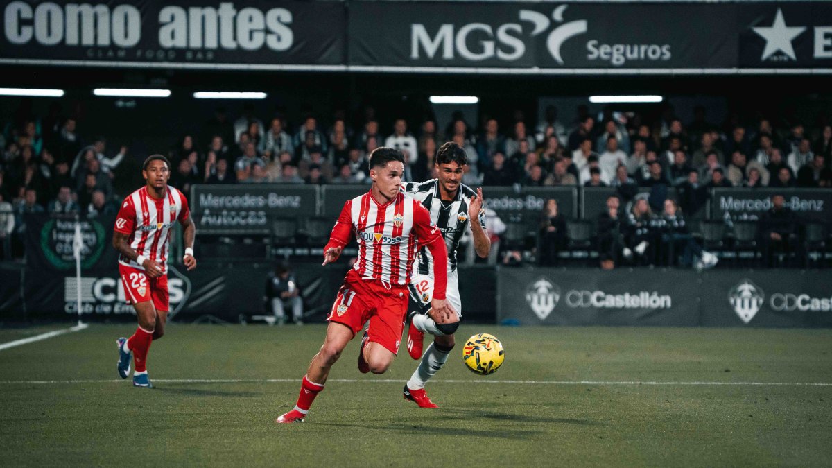 Arribas, Pichichi de Segunda con 25 goles después de 42 jornadas, debe de ser clave en las eliminatorias por el ascenso a la Liga de las Estrellas.