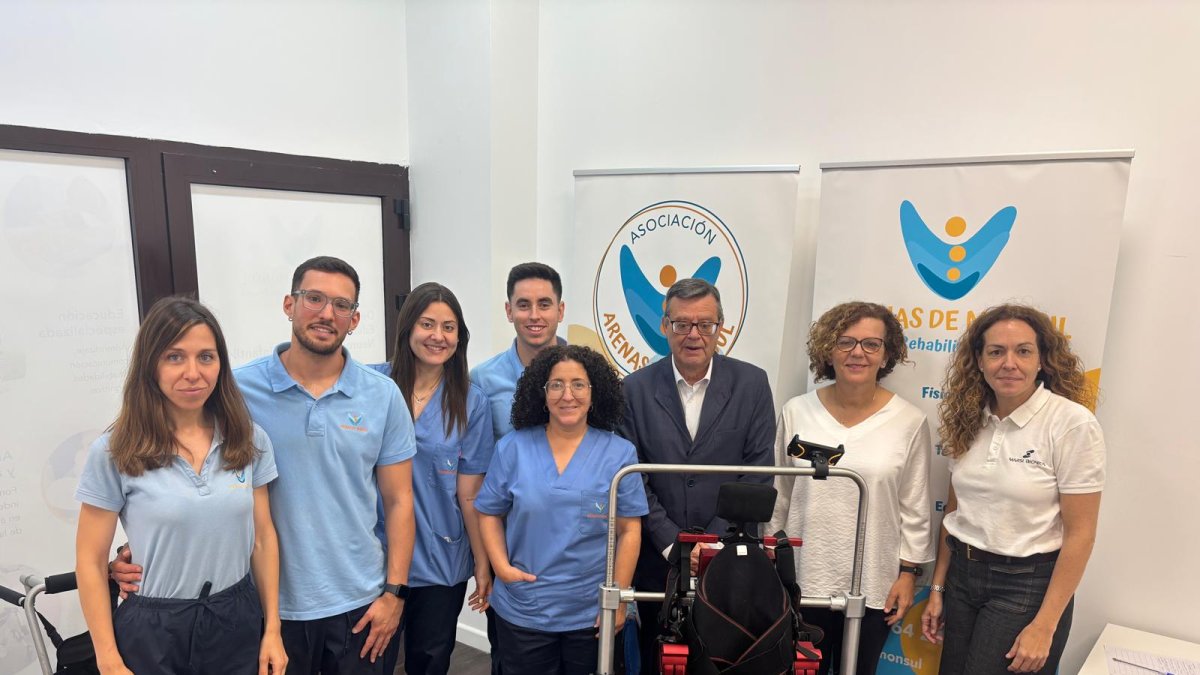 Acto de cesión del exoesqueleto infantil