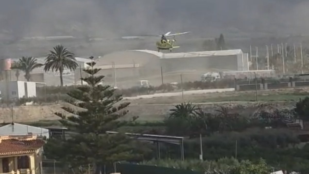 Imagen del helicóptero en el municipio de Cuevas del Almanzora.