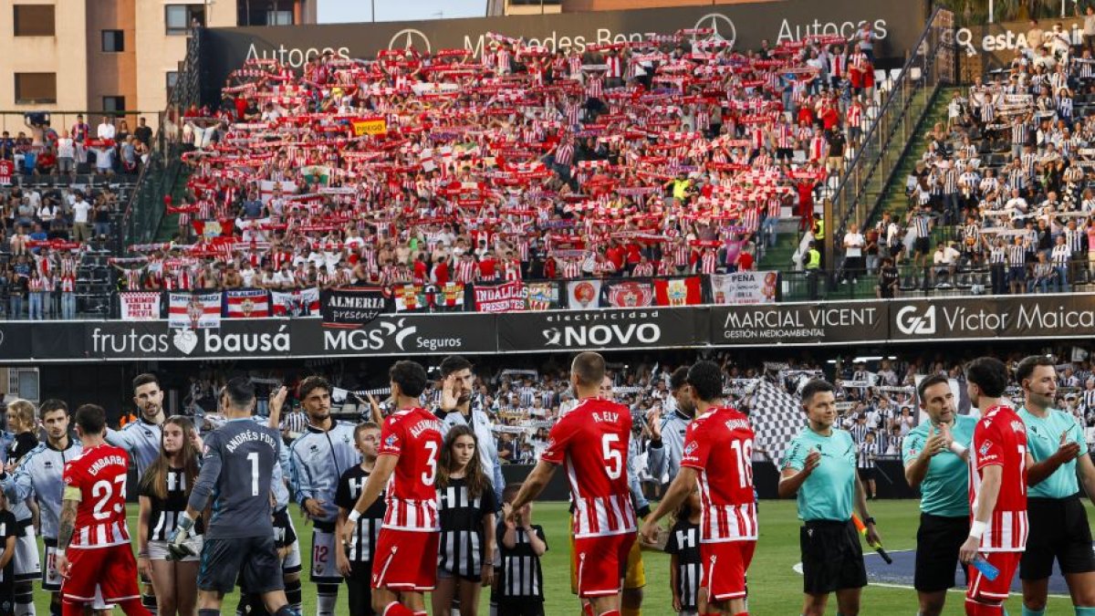 Ambientazo en Castalia en el primer partido de semifinales por el ascenso.