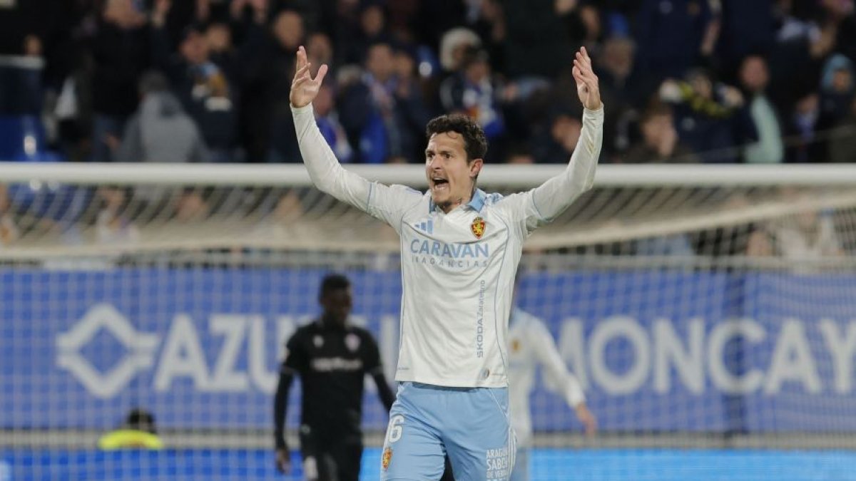 De las pocas alegrías de la temporada una fue vencer al Almería (2-0).