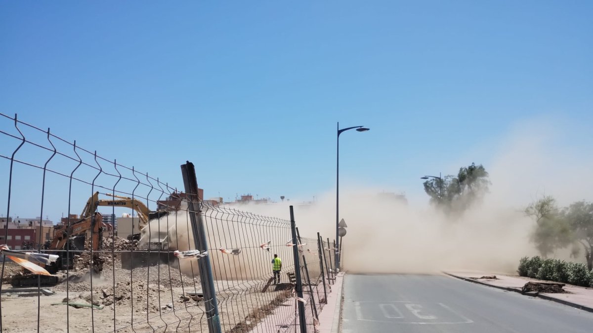 La denuncia del IES Alhadra por una obra: "Es como estar en Londres, pero con arena en vez de niebla"