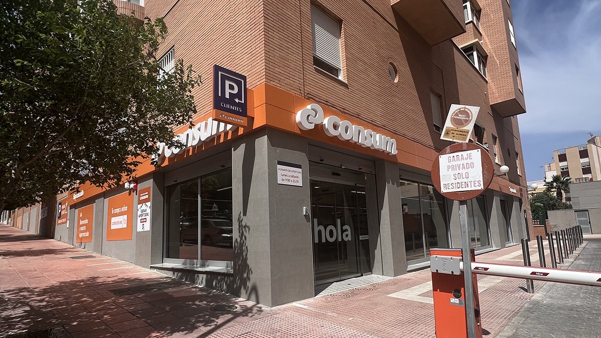 Nueva tienda de Consum en la Avenida del Mediterráneo de Almería.