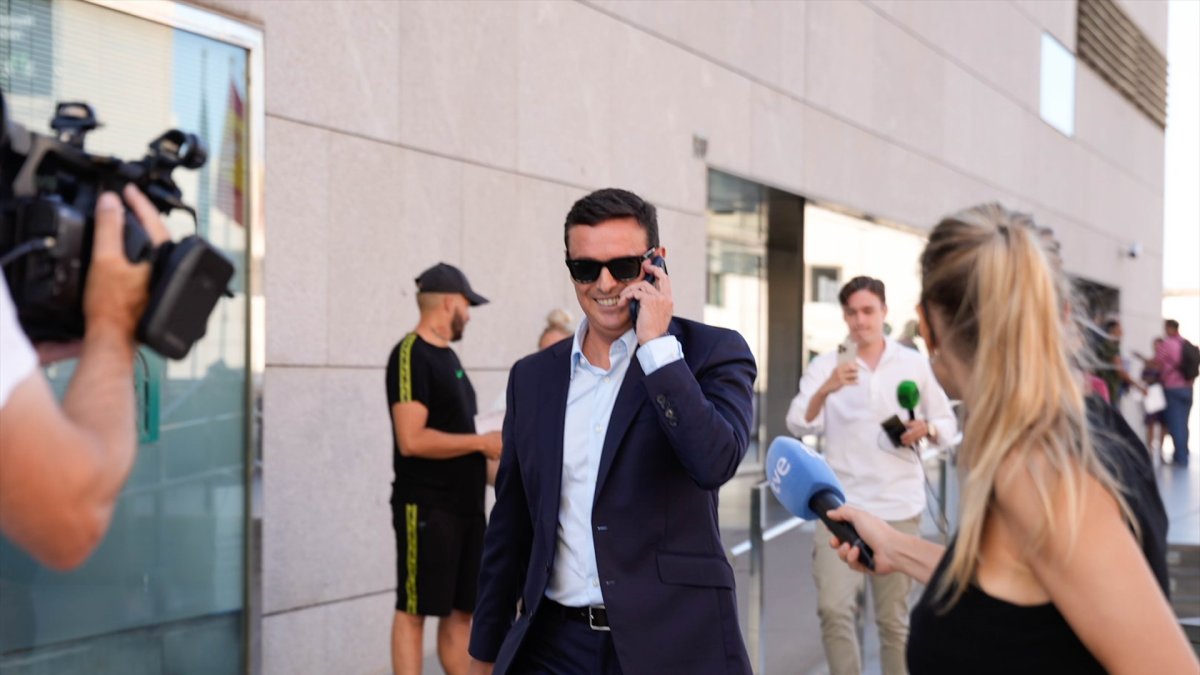 Javier Aureliano García, a la salida de la Ciudad de la Justicia.