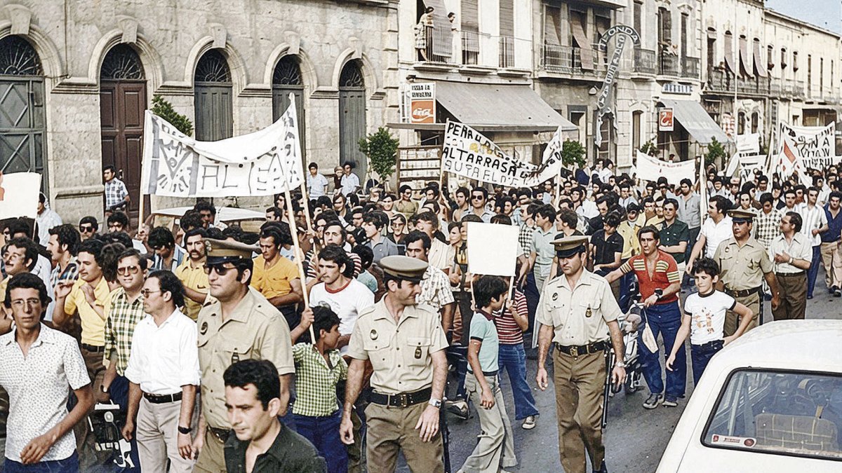 En 1976 los aficionados al fútbol protagonizaron por primera vez una manifestación masiva por las calles de Almería.