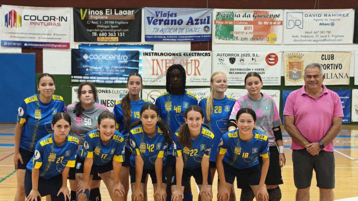 El equipo femenino del CD Comarca de Níjar que se proclamó campeón del torneo.