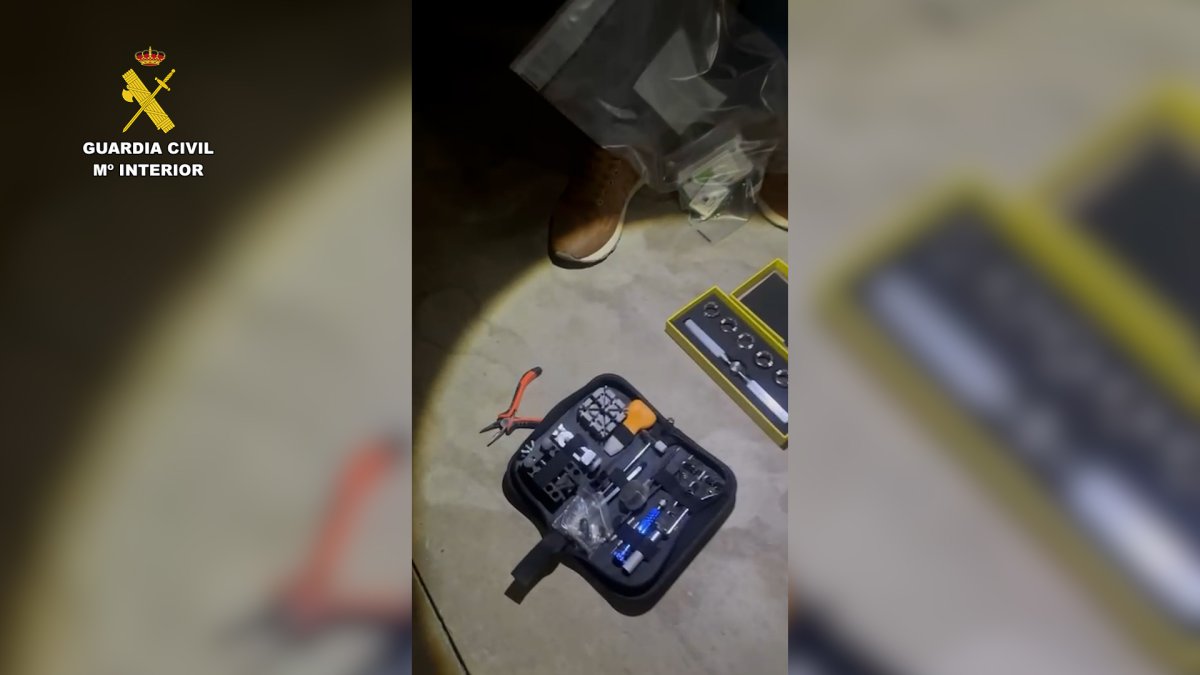 Material incautado por la Guardia Civil.