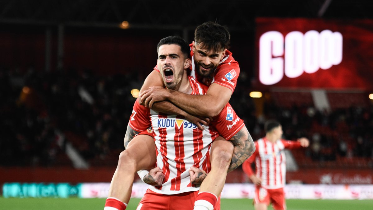 El Almería compra un delantero sin gol