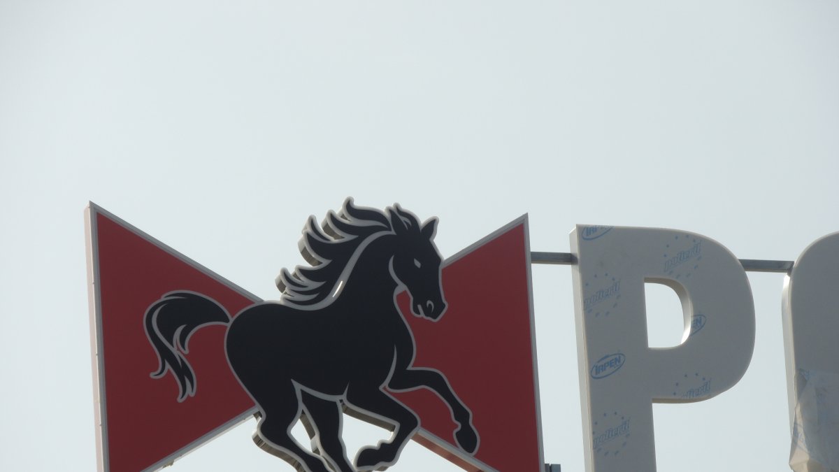 El caballo salió al galope: el Almería Stadium sin apellido