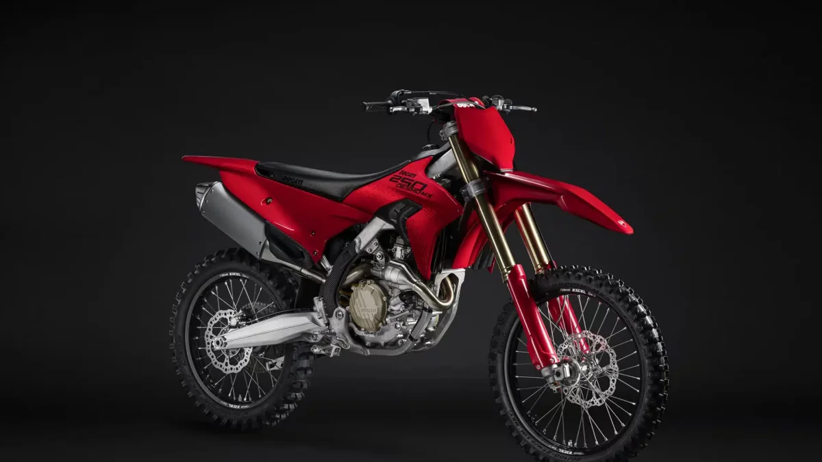 La Desmo250 MX está equipada con un paquete electrónico de alta gama.