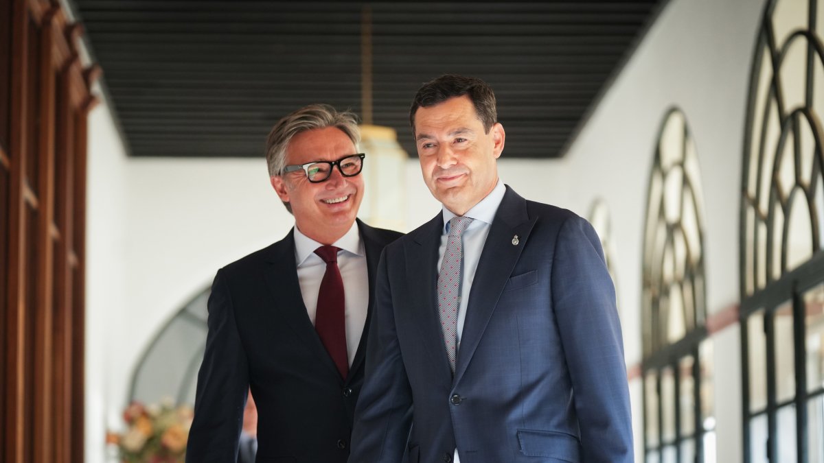 Las promesas de PP y Vox para la inmigración en Almería: adiós a las clases de árabe, no más MENA y prioridad nacional